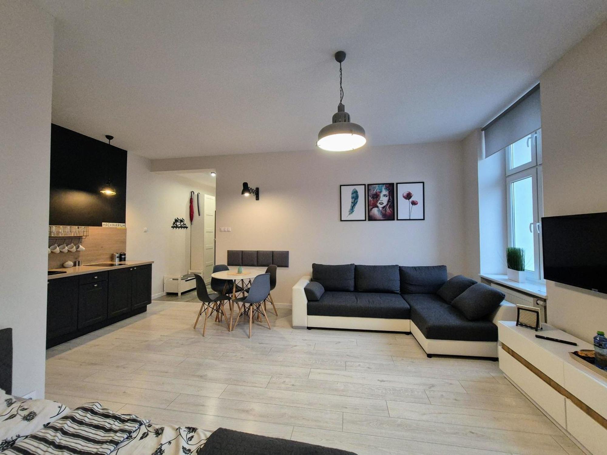 Charming Apartment In The City Centre, Lodz Экстерьер фото